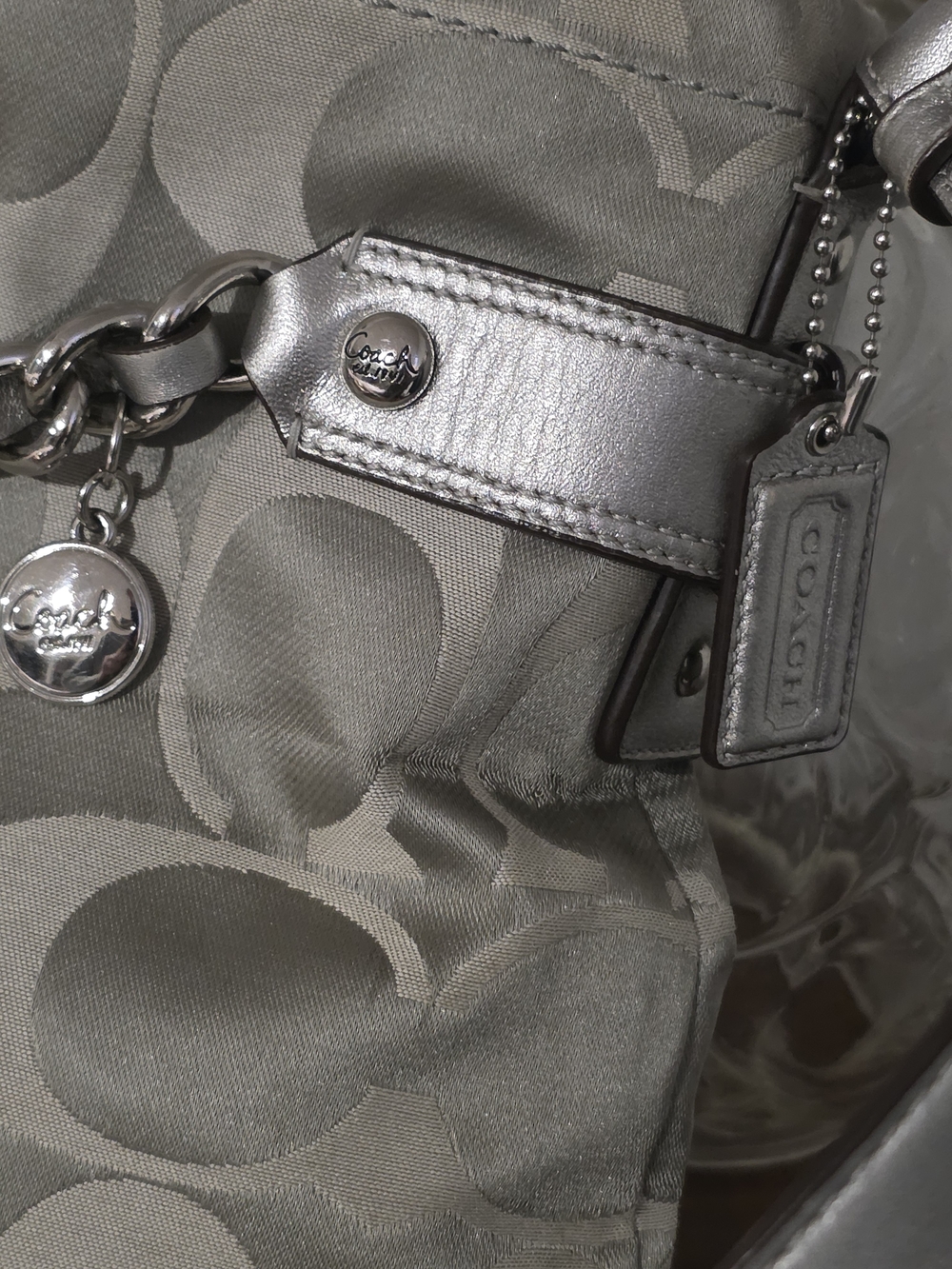 Coach Silver Signature Tote Bag with Chain Accent - Picture 2 of 14